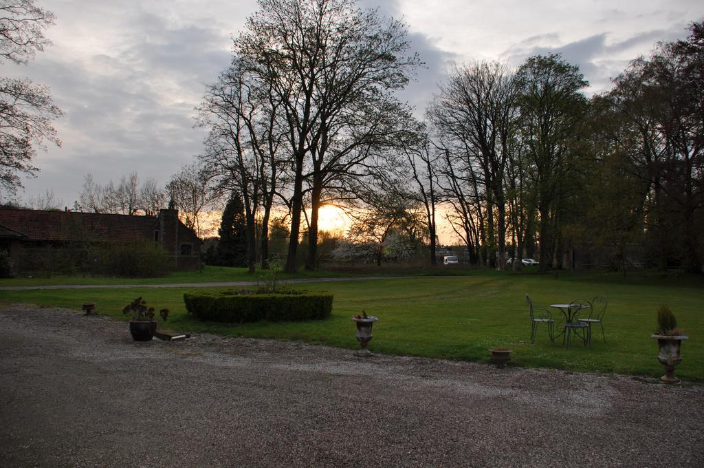 Bed and Breakfast Le Chateau Des Ormes Lambersart Exteriér fotografie