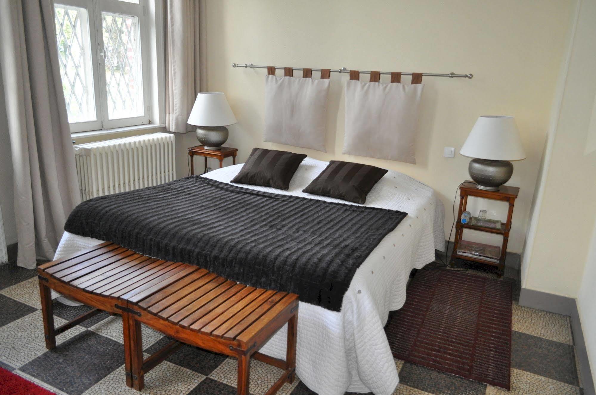 Bed and Breakfast Le Chateau Des Ormes Lambersart Exteriér fotografie